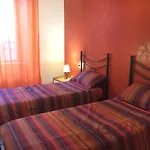 Come And Feel At Home In This Airy Three Bedrooms Apartment In Rome Centre